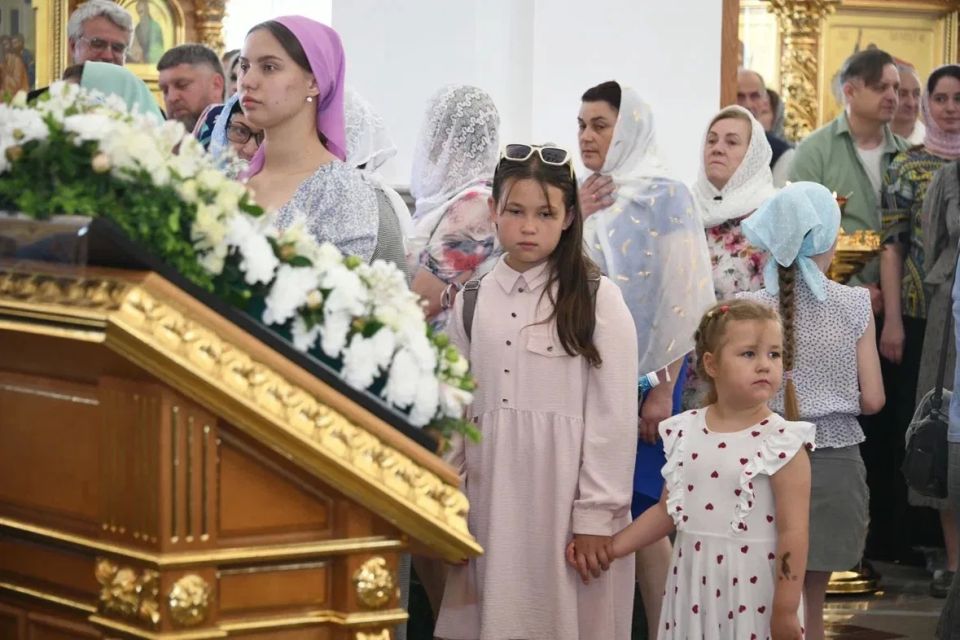 В новом микрорайоне Атомград города Курчатова состоялось торжественное открытие и освящение Свято-Троицкого храма В новом микрорайоне Атомград города Курчатова состоялось торжественное открытие и освящение Свято-Троицкого храма