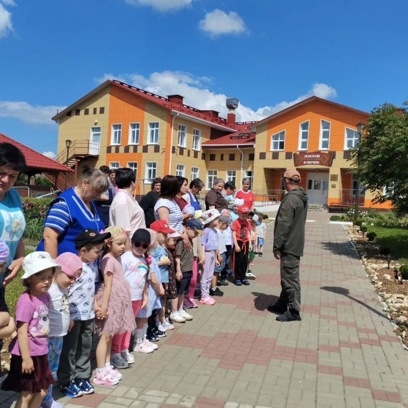 В МКДОУ "Детский сад г.Фатежа «Золотой ключик" была проведена учебная тренировка по отработке действий персонала и воспитанников ДОУ при обнаружении подозрительного (взрывоопасного) предмета В МКДОУ "Детский сад г.Фатежа «Золотой ключик" была проведена учебная тренировка по отработке действий персонала и воспитанников ДОУ при обнаружении подозрительного (взрывоопасного) предмета