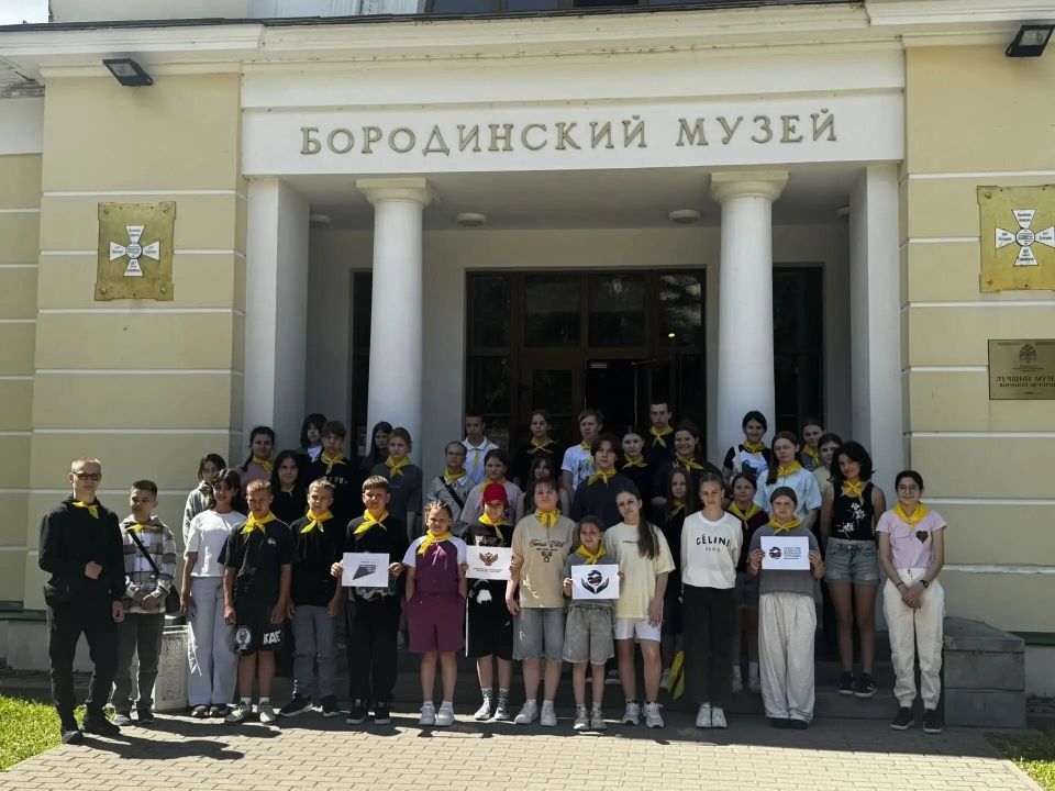 Обучающиеся детских школ искусств Курской области завершили участие в программе «Дороги Победы» Обучающиеся детских школ искусств Курской области завершили участие в программе «Дороги Победы»