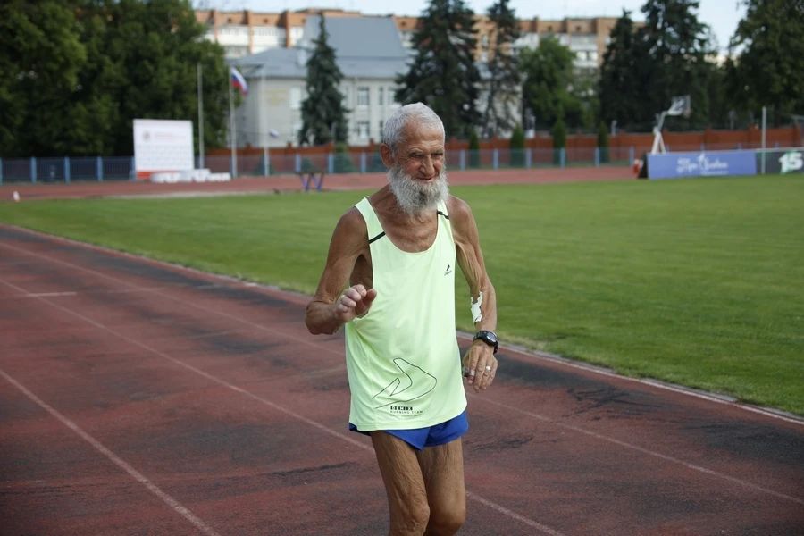 76 километров в 76 лет! Курянин Валерий Боженов в свой рождения пробежал дистанцию, равную возрасту