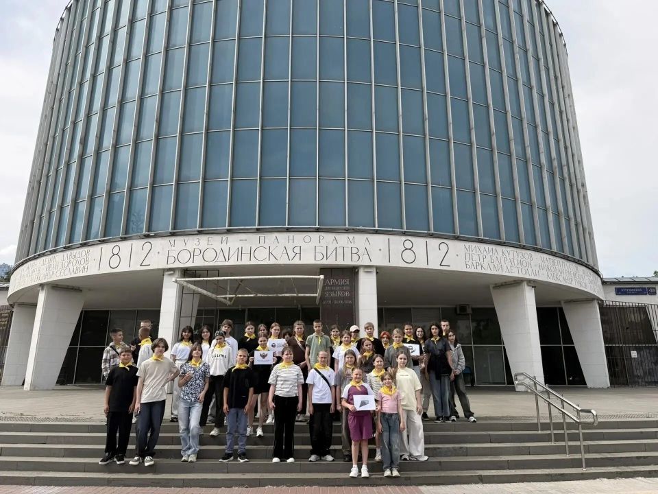 Обучающиеся детских школ искусств Курской области завершили участие в программе «Дороги Победы» Обучающиеся детских школ искусств Курской области завершили участие в программе «Дороги Победы»