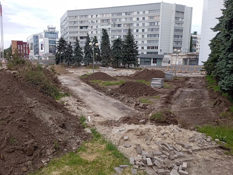 В Курске продолжаются работы по реконструкции площади Героев Курской битвы В Курске продолжаются работы по реконструкции площади Героев Курской битвы
