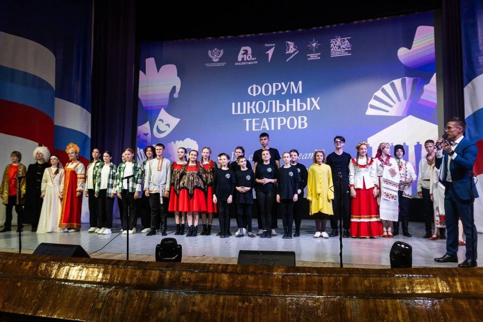 Артисты театра теней «Зеркало» выступили на фестивале домашних спектаклей в Орлёнке! Артисты театра теней «Зеркало» выступили на фестивале домашних спектаклей в Орлёнке!