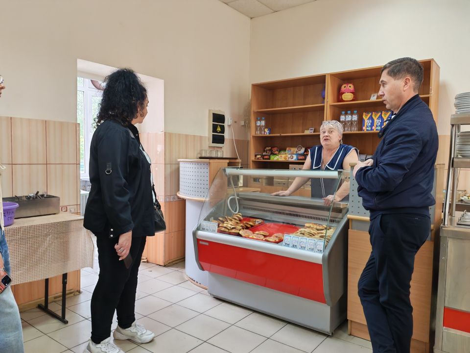 Представители Министерства экономического развития, занятости населения и туризма Курской области и Госкорпорации «Росатом» провели рабочие встречи в учреждениях дошкольного и школьного образования Представители Министерства экономического развития, занятости населения и туризма Курской области и Госкорпорации «Росатом» провели рабочие встречи в учреждениях дошкольного и школьного образования