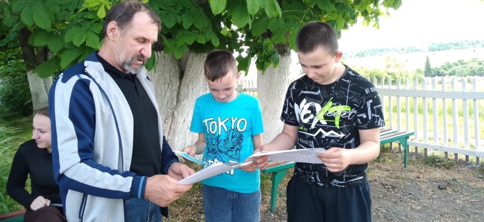В Конышевском районе состоялись мероприятия, приуроченные к антинаркотическому месячнику под девизом «Курский край — без наркотиков!» В Конышевском районе состоялись мероприятия, приуроченные к антинаркотическому месячнику под девизом «Курский край — без наркотиков!»