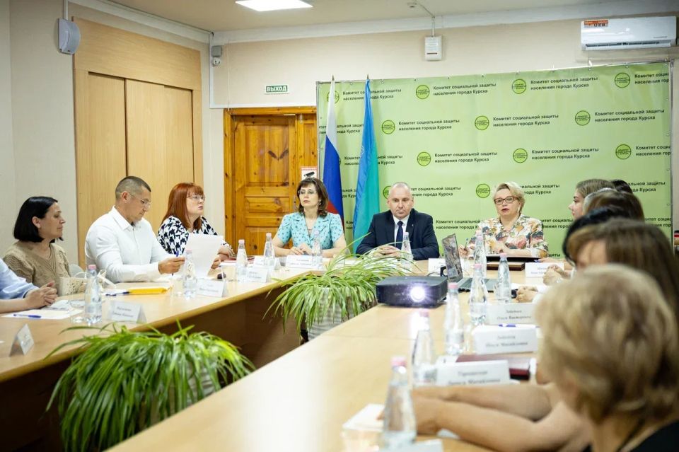 В Курске представители комитета соцзащиты и НКО поделились друг с другом опытом В Курске представители комитета соцзащиты и НКО поделились друг с другом опытом