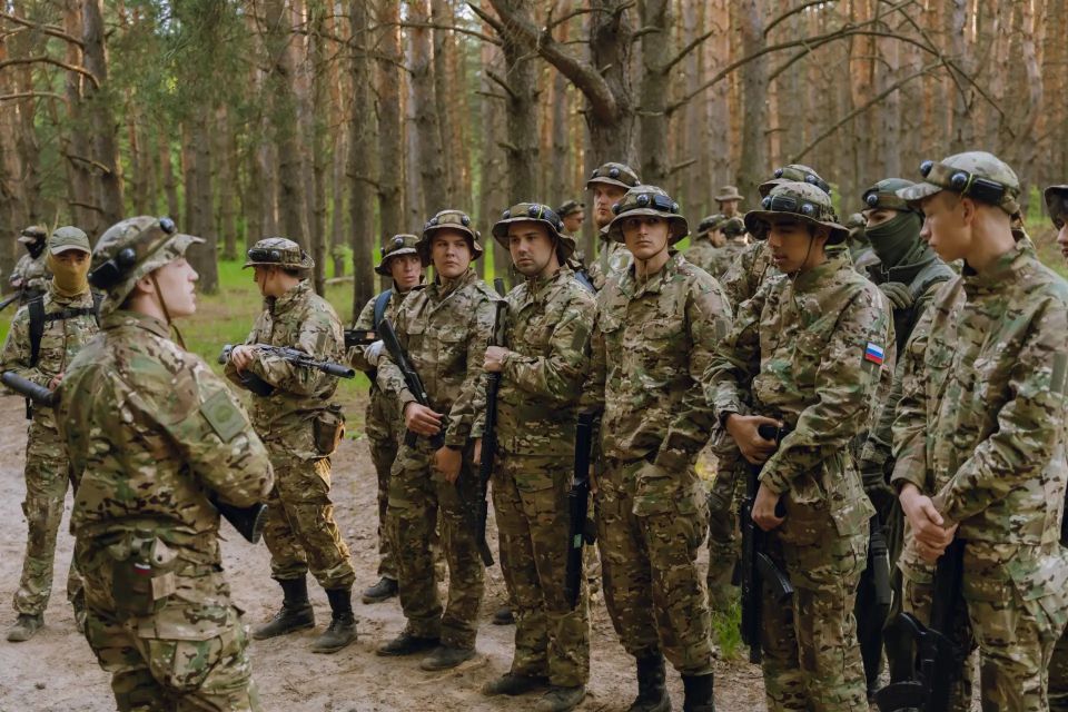В Рязанской области под патронатом полномочного представителя Президента РФ в Центральном федеральном округе Игоря Щеголева состоялся военно-патриотический форум молодежи ЦФО «Студенческий спецназ» В Рязанской области под патронатом полномочного представителя Президента РФ в Центральном федеральном округе Игоря Щеголева состоялся военно-патриотический форум молодежи ЦФО «Студенческий спецназ»