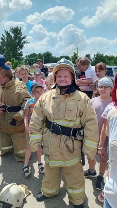 Занятия по правилам пожарной безопасности в пришкольном лагере в Верхнелюбажской средней школы Фатежского района Занятия по правилам пожарной безопасности в пришкольном лагере в Верхнелюбажской средней школы Фатежского района