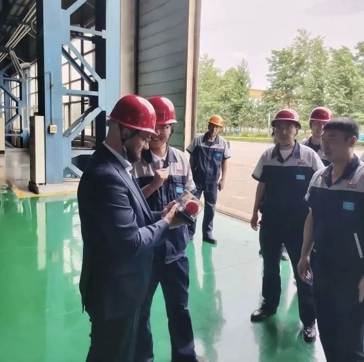 В рамках «Третьего международного форума городов-побратимов провинции «Ляонин» второй день с коллегами находимся в китайском городе Шэньяне В рамках «Третьего международного форума городов-побратимов провинции «Ляонин» второй день с коллегами находимся в китайском городе Шэньяне
