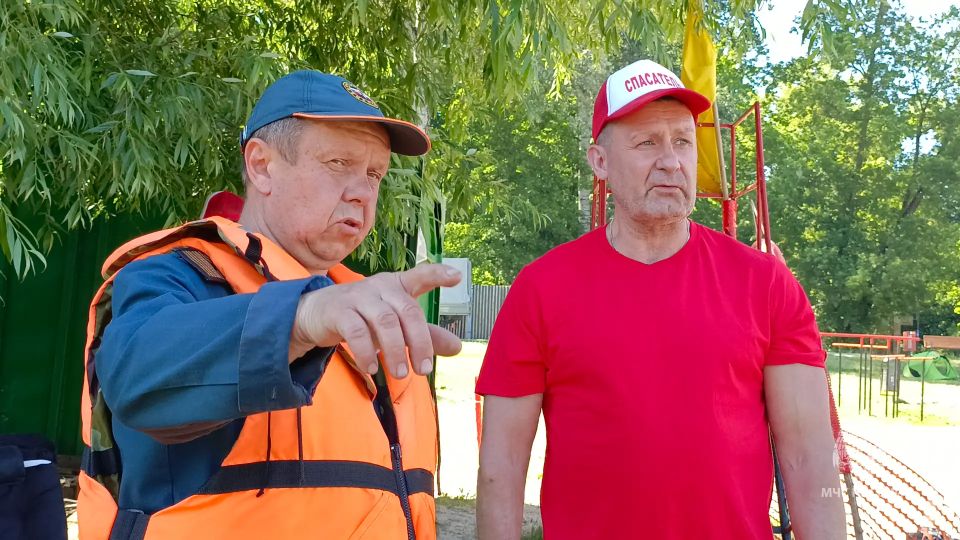 Старт купального сезона: инспекторы МЧС России усиливают контроль за отдыхающими на воде Старт купального сезона: инспекторы МЧС России усиливают контроль за отдыхающими на воде