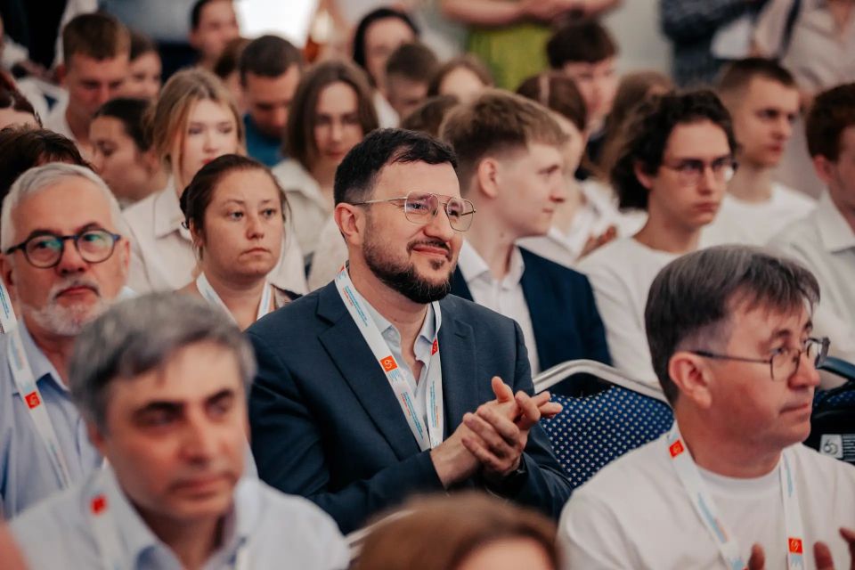 В Курске начал работу XIII съезд Всероссийского общества охраны памятников истории и культуры, приуроченный к 60-летию его образования В Курске начал работу XIII съезд Всероссийского общества охраны памятников истории и культуры, приуроченный к 60-летию его образования