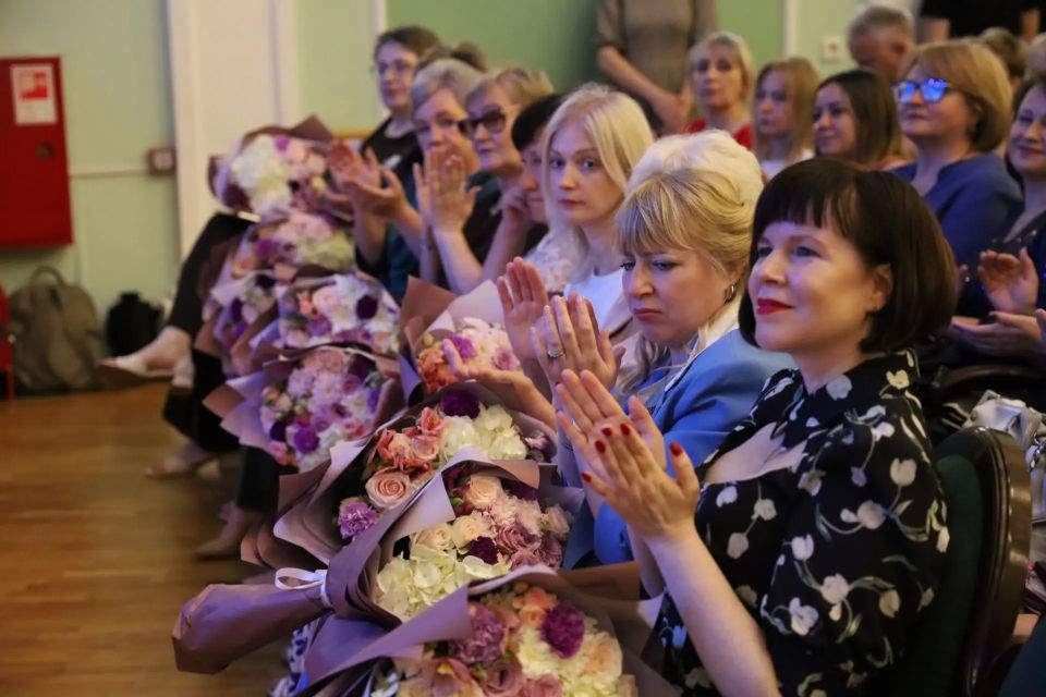 В концертном зале «Свиридовский» состоялось торжественное мероприятие, посвященное празднованию Дня социального работника В концертном зале «Свиридовский» состоялось торжественное мероприятие, посвященное празднованию Дня социального работника