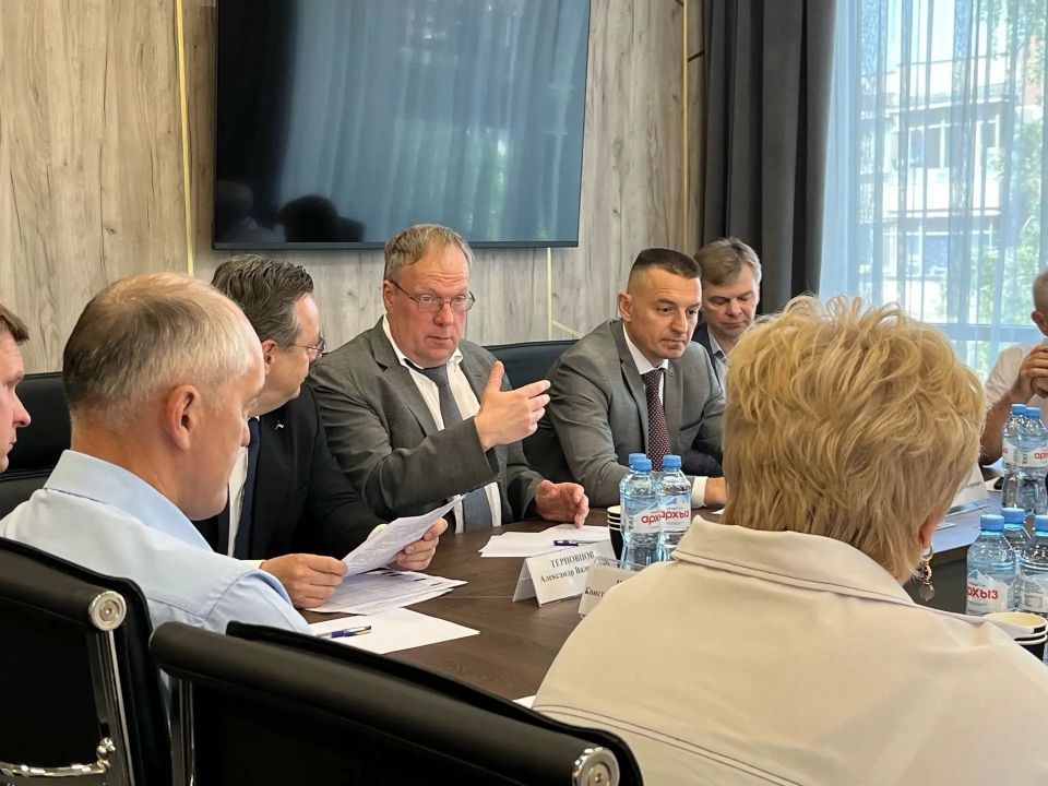 Вопросы курян по мерам поддержки участников СВО передадут в Администрацию Президента Вопросы курян по мерам поддержки участников СВО передадут в Администрацию Президента