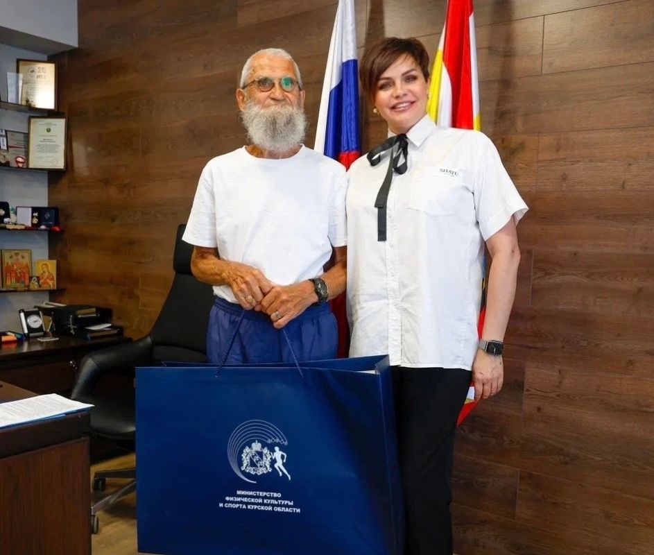 В Курске посол мира ООН в 76 лет пробегает по 800 км каждый месяц В Курске посол мира ООН в 76 лет пробегает по 800 км каждый месяц