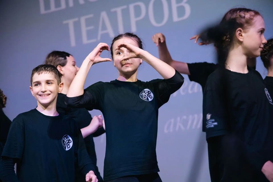 Артисты театра теней «Зеркало» выступили на фестивале домашних спектаклей в Орлёнке! Артисты театра теней «Зеркало» выступили на фестивале домашних спектаклей в Орлёнке!