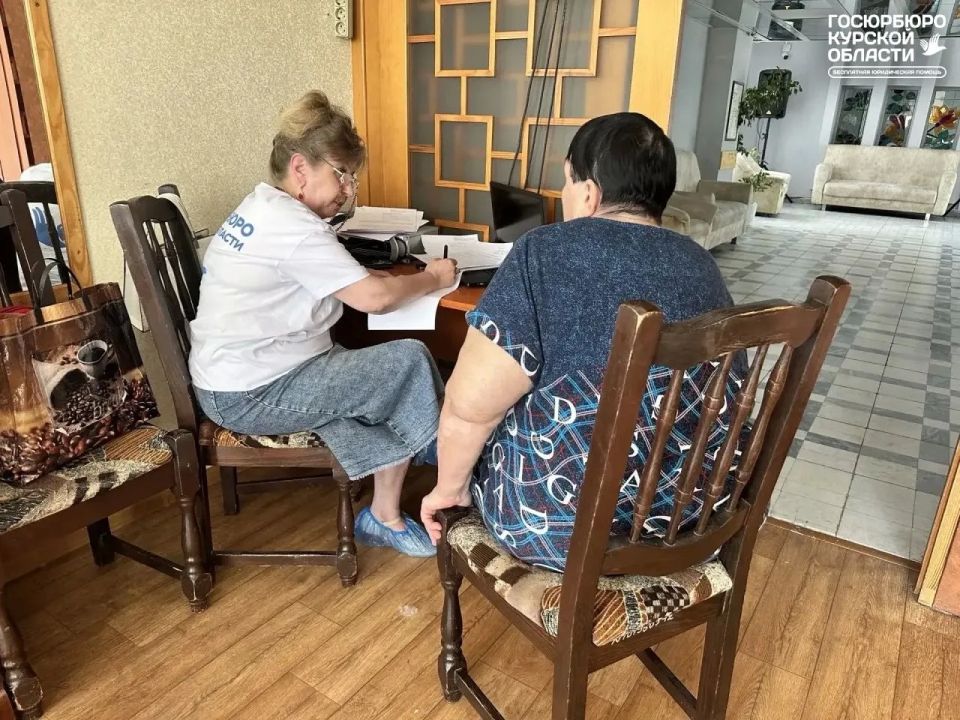 На этой неделе Специалисты Государственного юридического бюро Курской области совместно с представителями Управления Министерства юстиции Российской Федерации по Курской области посетили пункты временного размещения... На этой неделе Специалисты Государственного юридического бюро Курской области совместно с представителями Управления Министерства юстиции Российской Федерации по Курской области посетили пункты временного размещения...