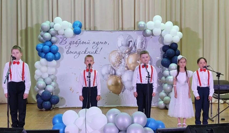 Сегодня в нашей Горшеченской детской школе искусств — большой и светлый праздник! Сегодня в нашей Горшеченской детской школе искусств — большой и светлый праздник!