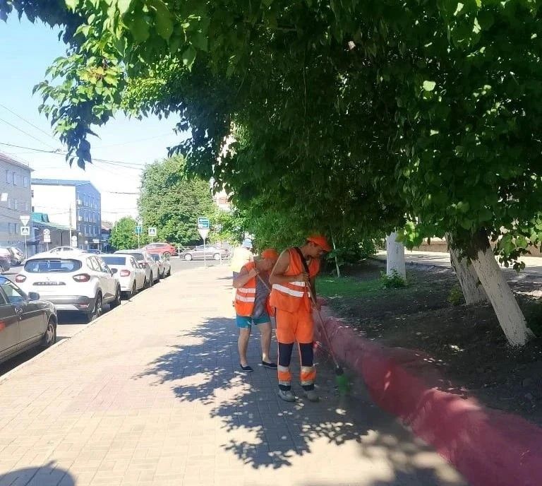 В Курске отремонтируют плитку на пересечении улиц Дзержинского и Белинского В Курске отремонтируют плитку на пересечении улиц Дзержинского и Белинского