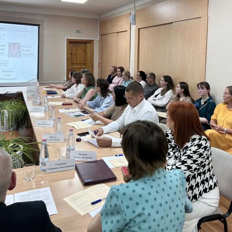 В Курске обсудили создание экосистемы социальной помощи: «Не вместо, а вместе» В Курске обсудили создание экосистемы социальной помощи: «Не вместо, а вместе»
