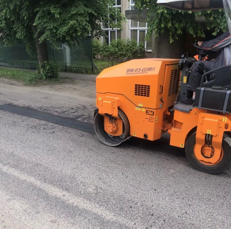 Дорожная служба ГКС: ямочный ремонт в Железногорске продолжается! Дорожная служба ГКС: ямочный ремонт в Железногорске продолжается!