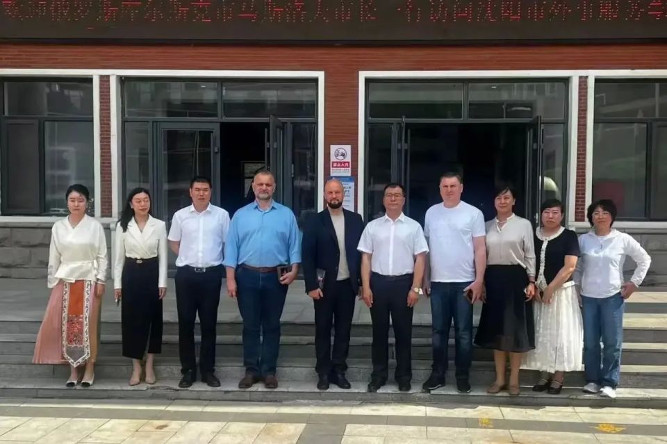 Сегодня в рамках «Третьего международного форума городов-побратимов провинции Ляонин» подписали соглашение о сотрудничестве с китайскими коллегами Сегодня в рамках «Третьего международного форума городов-побратимов провинции Ляонин» подписали соглашение о сотрудничестве с китайскими коллегами