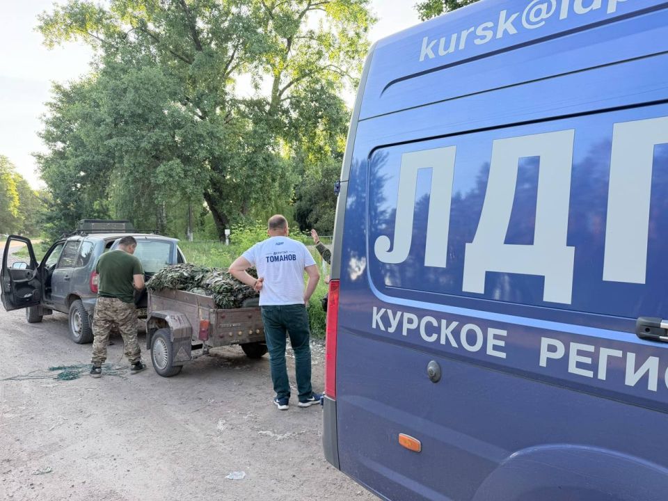 Алексей Томанов: После насыщенного рабочего дня с однопартийцем Евгением Дюминым доставили гуманитарную помощь нашим бойцам, которые сегодня стоят на защите границ Курской области Алексей Томанов: После насыщенного рабочего дня с однопартийцем Евгением Дюминым доставили гуманитарную помощь нашим бойцам, которые сегодня стоят на защите границ Курской области