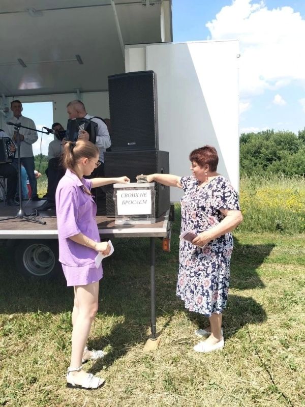 КОНЦЕРТ АВТОКЛУБА В МИРОЛЮБОВО КОНЦЕРТ АВТОКЛУБА В МИРОЛЮБОВО