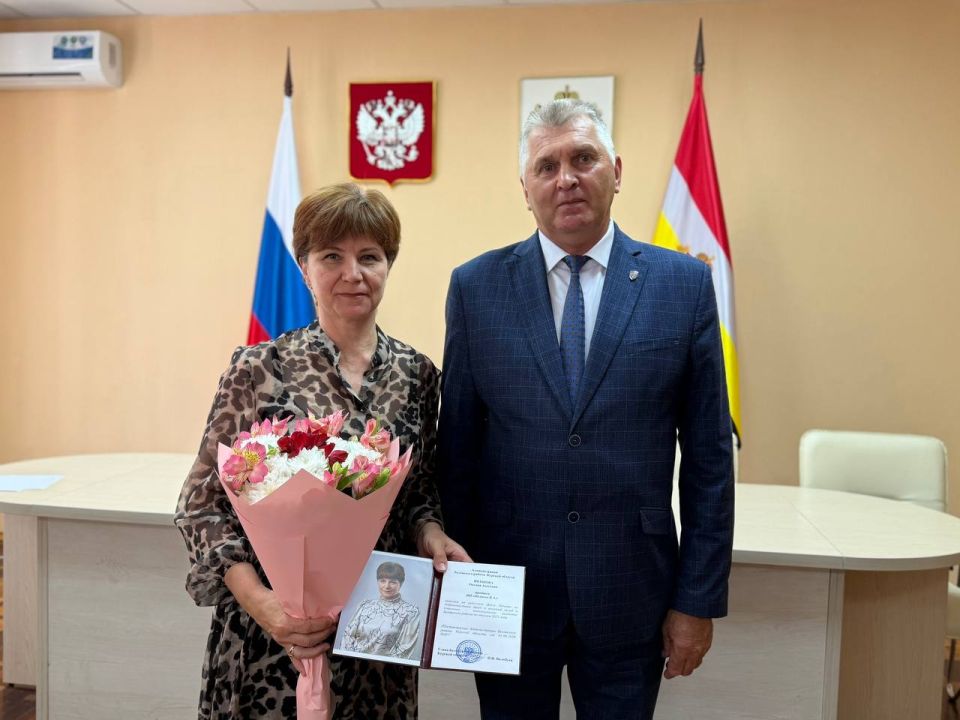 Николай Волобуев: Единство юных дарований и трудовой славы: в администрации Беловского района чествовали лучших из лучших Николай Волобуев: Единство юных дарований и трудовой славы: в администрации Беловского района чествовали лучших из лучших