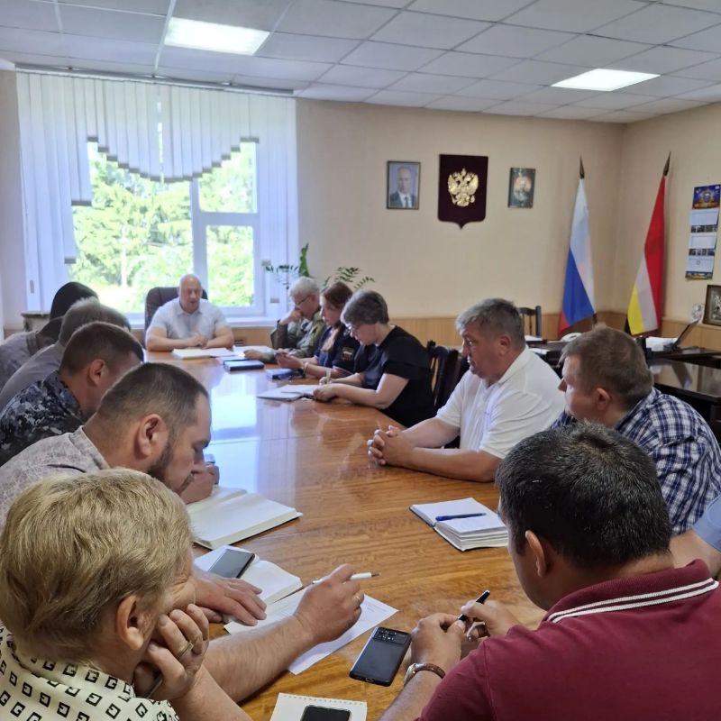 Сегодня состоялось заседание рабочей группы по вопросу заключения гражданами, пребывающими в запасе, контракта на военную службу Сегодня состоялось заседание рабочей группы по вопросу заключения гражданами, пребывающими в запасе, контракта на военную службу