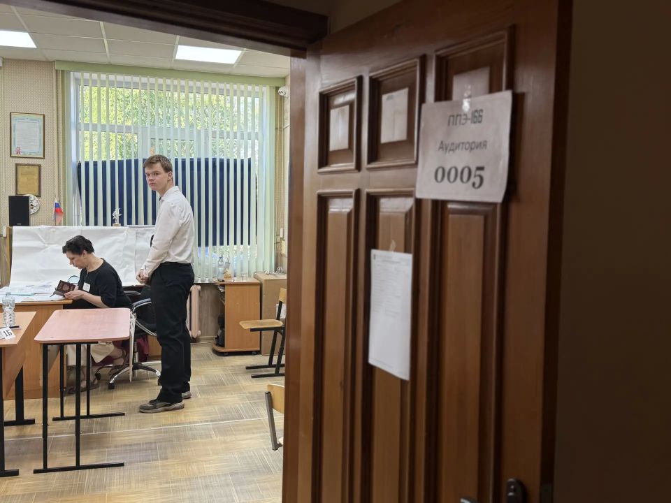 В Курской области прошел единый государственный экзамен по обществознанию и физике В Курской области прошел единый государственный экзамен по обществознанию и физике