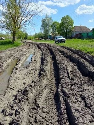 Проведено грейдирование дорожного полотна в д. Козьи Угоны Большеугонского сельсовета Проведено грейдирование дорожного полотна в д. Козьи Угоны Большеугонского сельсовета