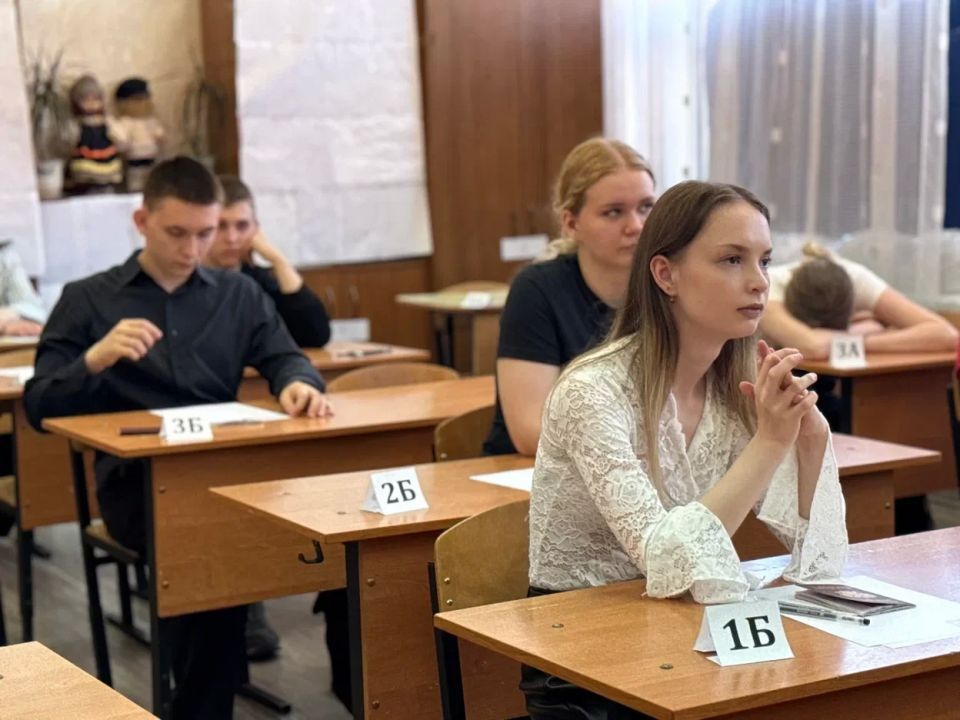 В Курской области 1707 выпускников сдают ЕГЭ по физике и обществознанию В Курской области 1707 выпускников сдают ЕГЭ по физике и обществознанию