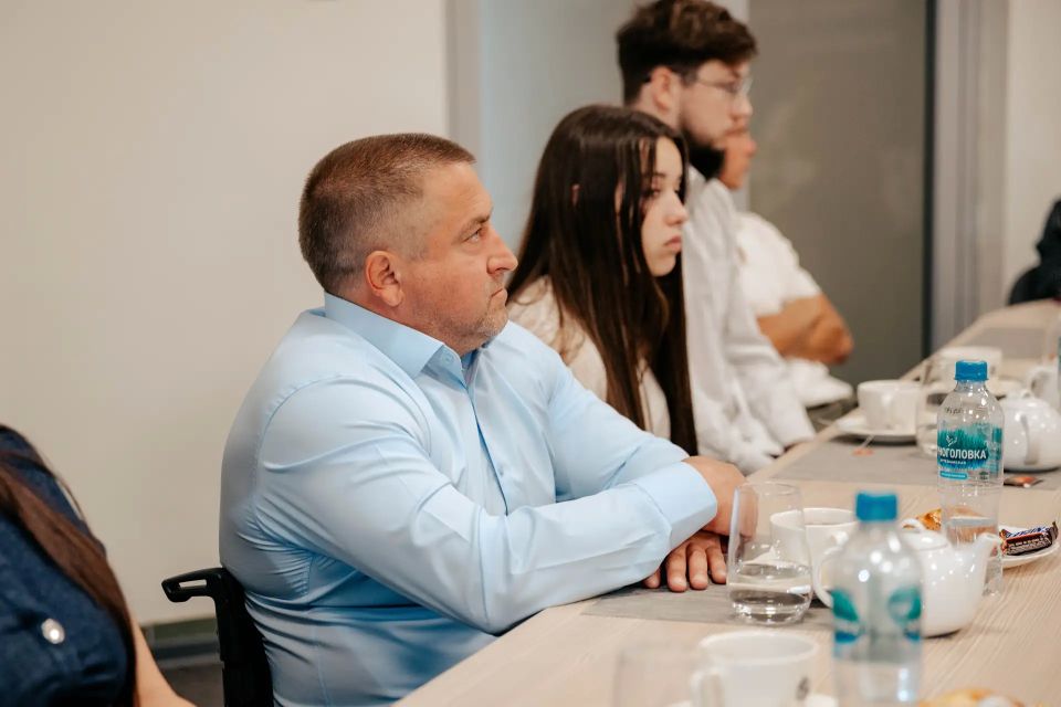 Губернатор Курской области Александр Хинштейн встретился с курянами – призерами и победителями престижных спортивных соревнований Губернатор Курской области Александр Хинштейн встретился с курянами – призерами и победителями престижных спортивных соревнований