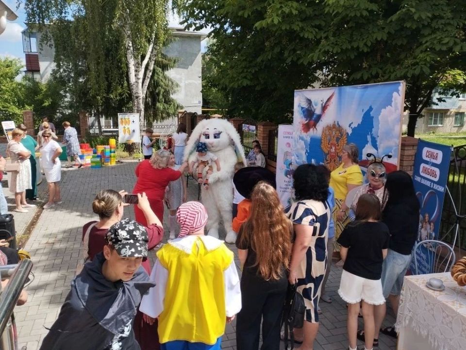 В Дмитриевской Межпоселенческой библиотеке состоялось яркое событие, направленное на повышение финансовой грамотности В Дмитриевской Межпоселенческой библиотеке состоялось яркое событие, направленное на повышение финансовой грамотности