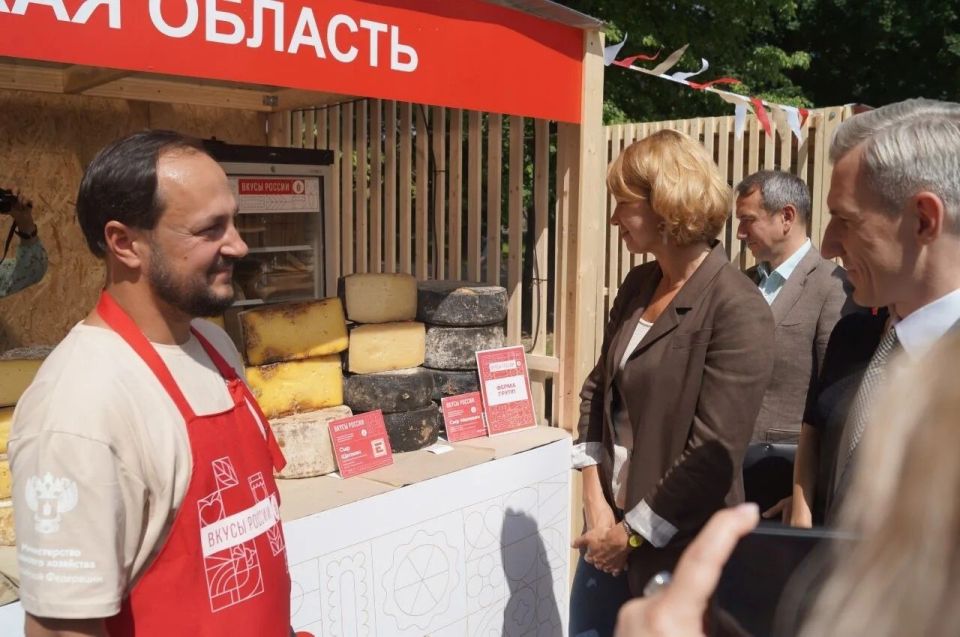 Александр Волков, представитель курского сыроделия принимает участие в масштабном гастрономическом фестивале «Вкусы России»