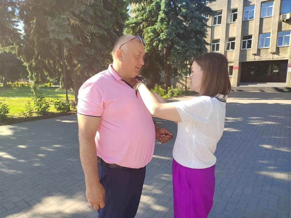 День России - один из главных государственных праздников, который ежегодно отмечается 12 июня в честь принятия Декларации о государственном суверенитете в 1990 году День России - один из главных государственных праздников, который ежегодно отмечается 12 июня в честь принятия Декларации о государственном суверенитете в 1990 году