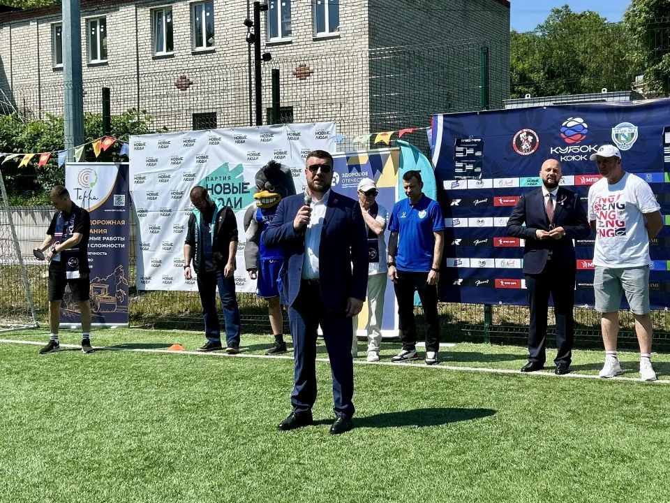 В Курске стартовал «Кубок КФК»: 12 команд сразились на поле в Парке пионеров