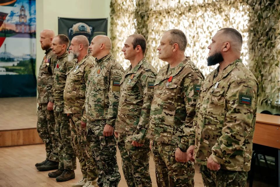Журналист Владимир Соловьёв снимает фильм о работе добровольцах «БАРС-Курск» Журналист Владимир Соловьёв снимает фильм о работе добровольцах «БАРС-Курск»