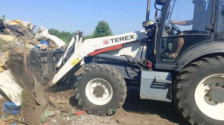 В Железнодорожном округе ликвидируют незаконную свалку на улице 3-я Агрегатная