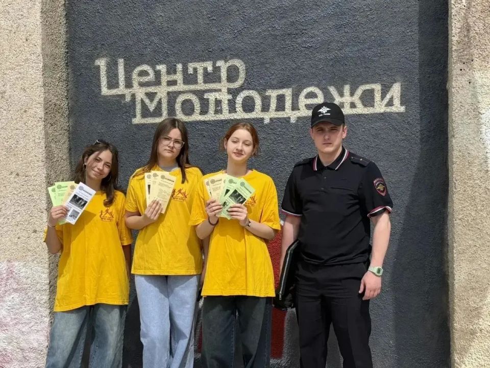 «Курский край без наркотиков»: в Железногорске прошла акция «Чистые стены» «Курский край без наркотиков»: в Железногорске прошла акция «Чистые стены»