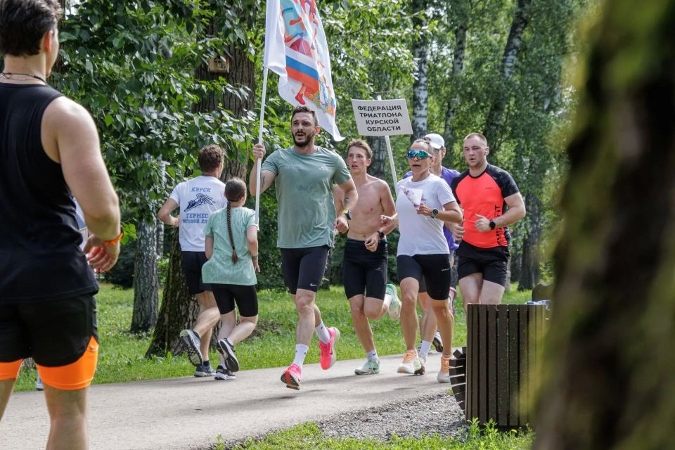 ЧЕТЫРЕ ГОДА ПЯТИ ВЁРСТ. В субботу проект дружеских пробежек «5 вёрст ЧЕТЫРЕ ГОДА ПЯТИ ВЁРСТ. В субботу проект дружеских пробежек «5 вёрст