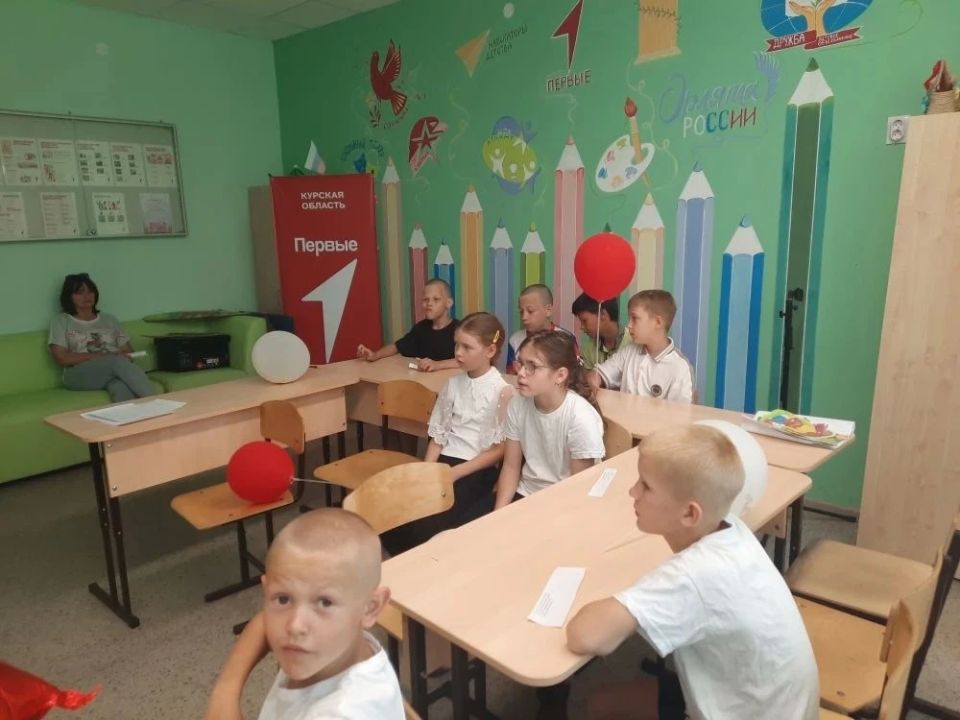 В преддверии праздника Дня образования Курской области в пришкольном лагере "Орлята" МКОУ "Солдатская ООШ" проведен познавательный час "Курская область на просторах России" В преддверии праздника Дня образования Курской области в пришкольном лагере "Орлята" МКОУ "Солдатская ООШ" проведен познавательный час "Курская область на просторах России"