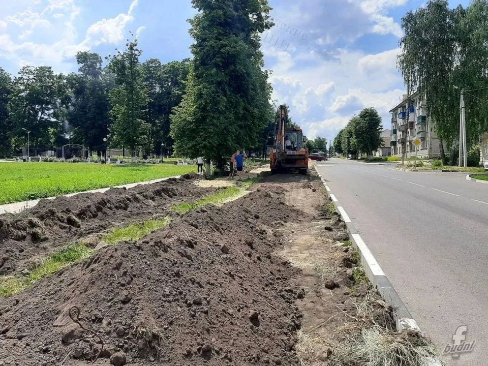 Улица Урицкого в Фатеже становится комфортнее! Начались работы по строительству нового пешеходного тротуара в рамках программы «Народный бюджет» Улица Урицкого в Фатеже становится комфортнее! Начались работы по строительству нового пешеходного тротуара в рамках программы «Народный бюджет»