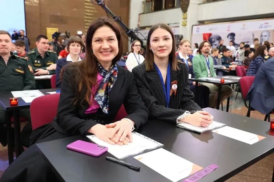 Галина Авдонина, заместитель губернатора Курской области — руководитель Представительства Курской области при Правительстве РФ, представила отчет о работе за 2025–2026 годы, обозначив ключевые направления деятельности и... Галина Авдонина, заместитель губернатора Курской области — руководитель Представительства Курской области при Правительстве РФ, представила отчет о работе за 2025–2026 годы, обозначив ключевые направления деятельности и...