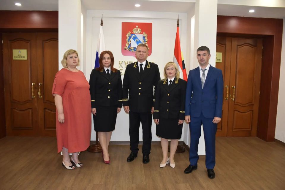 В ходе 62-го заседания Курской областной Думы состоялось торжественное вручение удостоверений мировым судьям Курской области В ходе 62-го заседания Курской областной Думы состоялось торжественное вручение удостоверений мировым судьям Курской области
