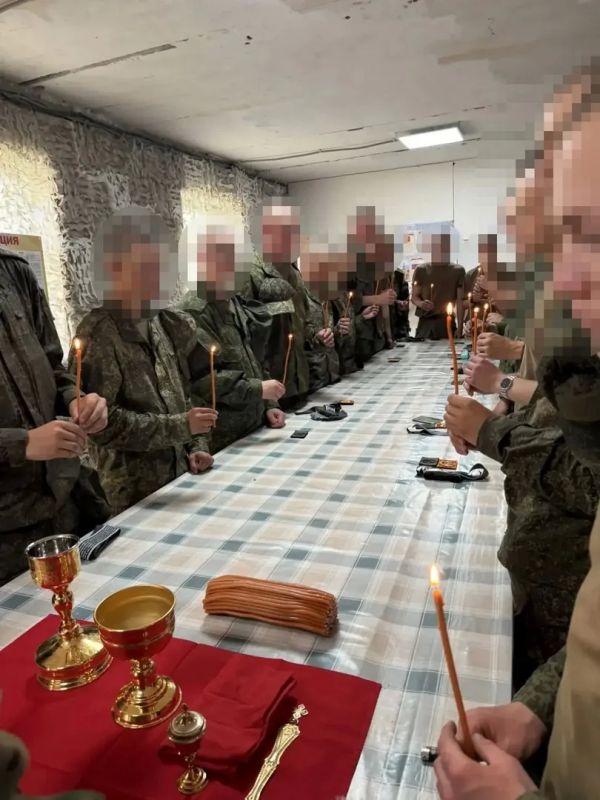 По благословению Преосвященнейшего епископа Паисия, настоятель храма Благовещения Пресвятой Богородицы села Миленино, иерей Виталий Самбурский, посетил наших бойцов, которые сейчас выполняют важные задачи в рамках... По благословению Преосвященнейшего епископа Паисия, настоятель храма Благовещения Пресвятой Богородицы села Миленино, иерей Виталий Самбурский, посетил наших бойцов, которые сейчас выполняют важные задачи в рамках...