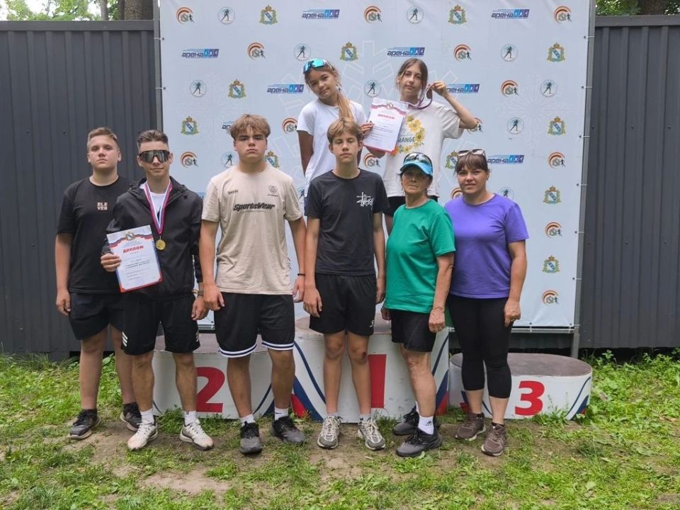 В честь Дня России в парке «Солянка» г. Курска прошли областные соревнования по лыжным гонкам (на лыжероллерах) В честь Дня России в парке «Солянка» г. Курска прошли областные соревнования по лыжным гонкам (на лыжероллерах)