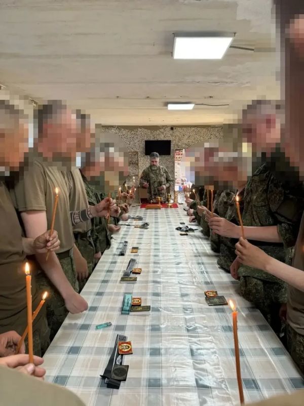 По благословению Преосвященнейшего епископа Паисия, настоятель храма Благовещения Пресвятой Богородицы села Миленино, иерей Виталий Самбурский, посетил наших бойцов, которые сейчас выполняют важные задачи в рамках... По благословению Преосвященнейшего епископа Паисия, настоятель храма Благовещения Пресвятой Богородицы села Миленино, иерей Виталий Самбурский, посетил наших бойцов, которые сейчас выполняют важные задачи в рамках...
