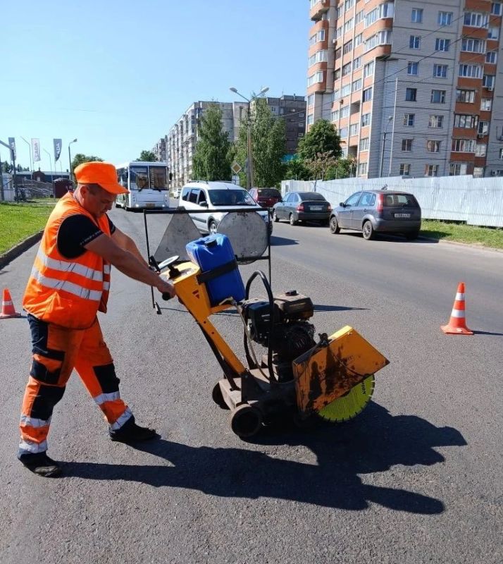 Ямочный ремонт в Железногорске продолжается! Ямочный ремонт в Железногорске продолжается!