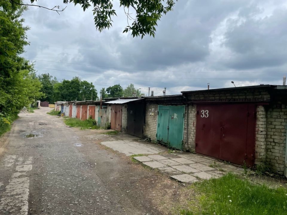 В Курске ускорят работу по сносу незаконных гаражей